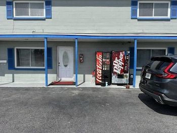 base motel by oyo south tampa