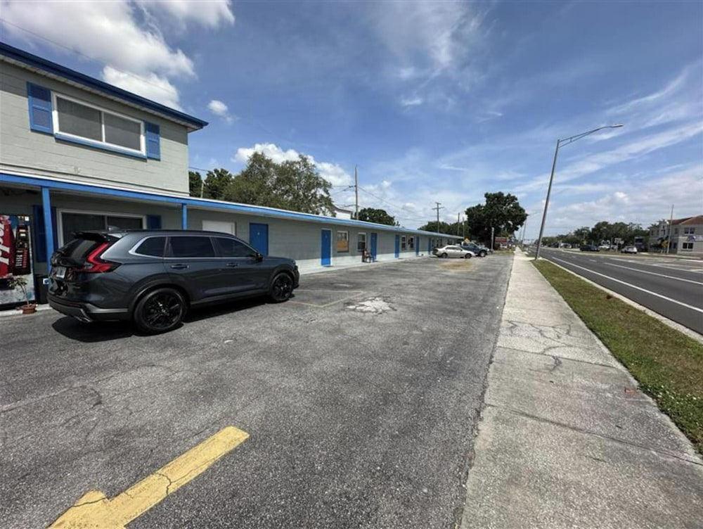 base motel by oyo south tampa