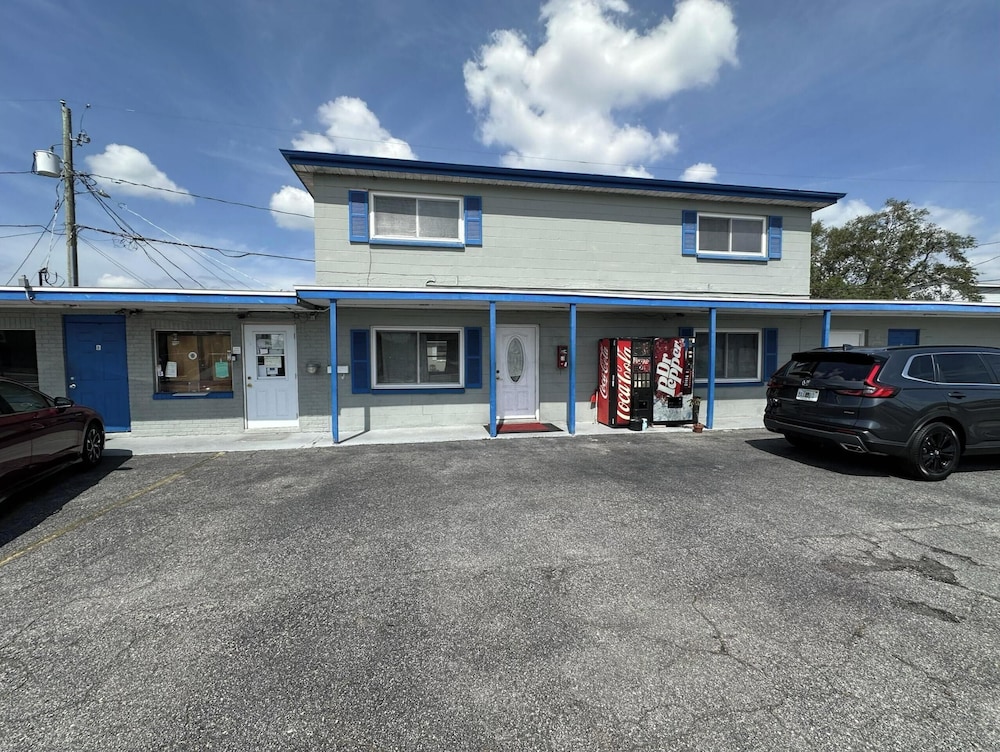 base motel by oyo south tampa