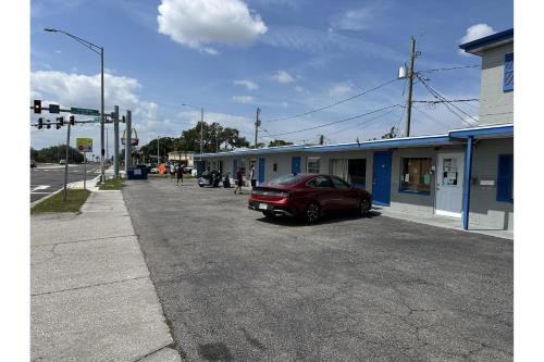 base motel by oyo south tampa