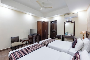 hotel emperor palms at karol bagh