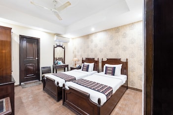 hotel emperor palms at karol bagh