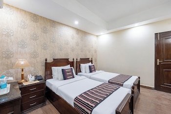 hotel emperor palms at karol bagh