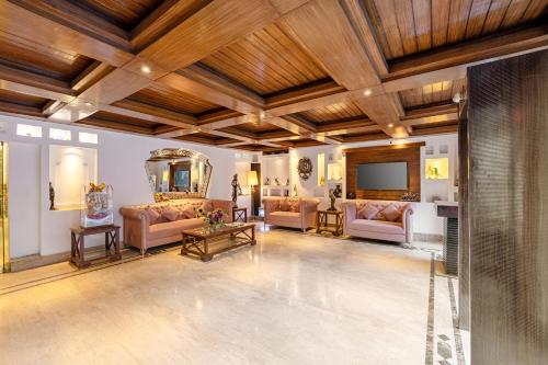 Hotel Emperor Palms At Karol Bagh,,4 star