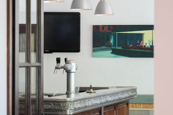 Logis Hostellerie Du Clos Pité,,3 star
