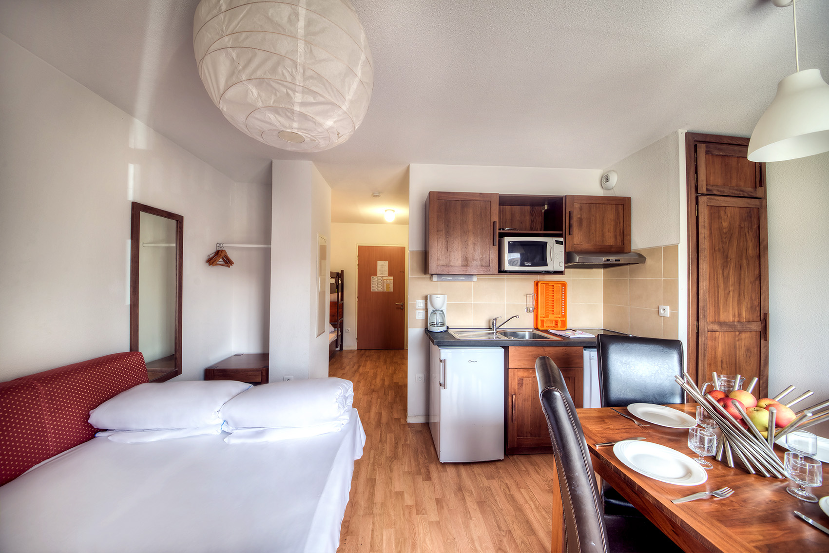comfort aparthotel lourdes lacacia