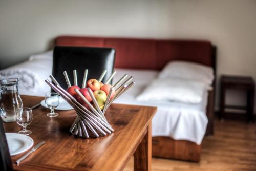 comfort aparthotel lourdes lacacia