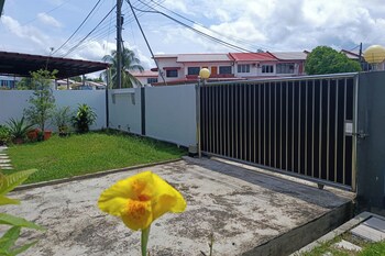 h homestay semi d 1000mbps 1gbps wifi astro and private parking
