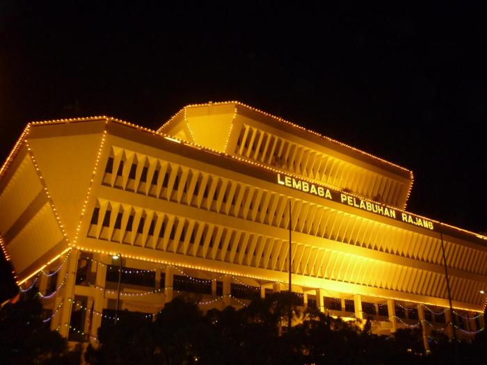 h homestay semi d 1000mbps 1gbps wifi astro and private parking