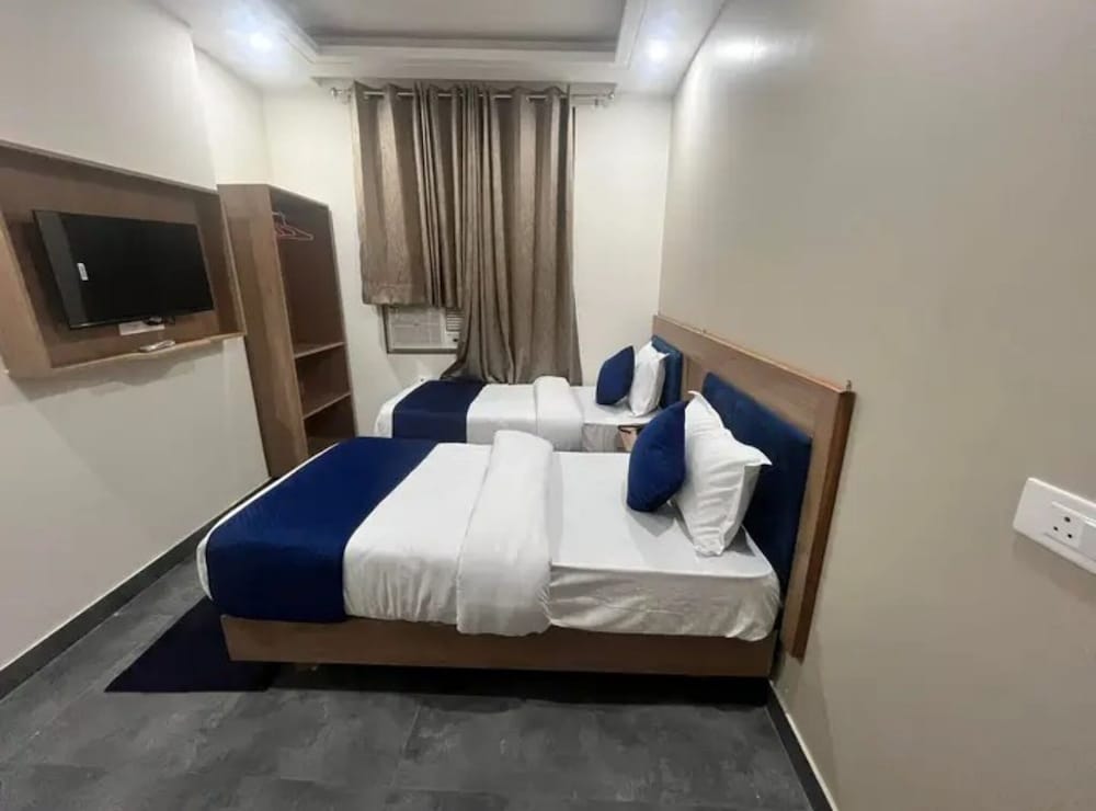 the eiyuu hotels delhi airport collection