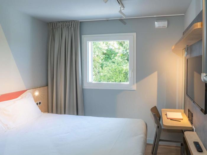ibis budget le cannet des maures