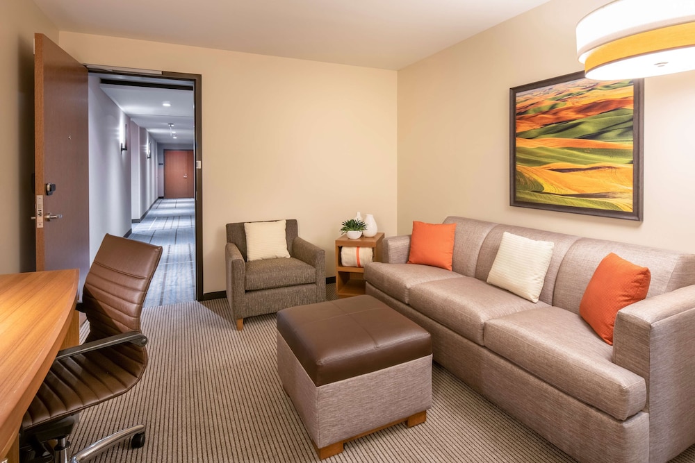 hyatt place east moline quad cities