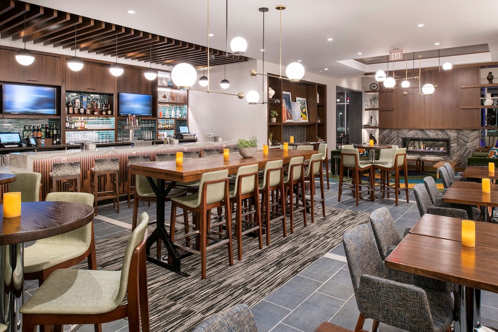 hyatt place east moline quad cities