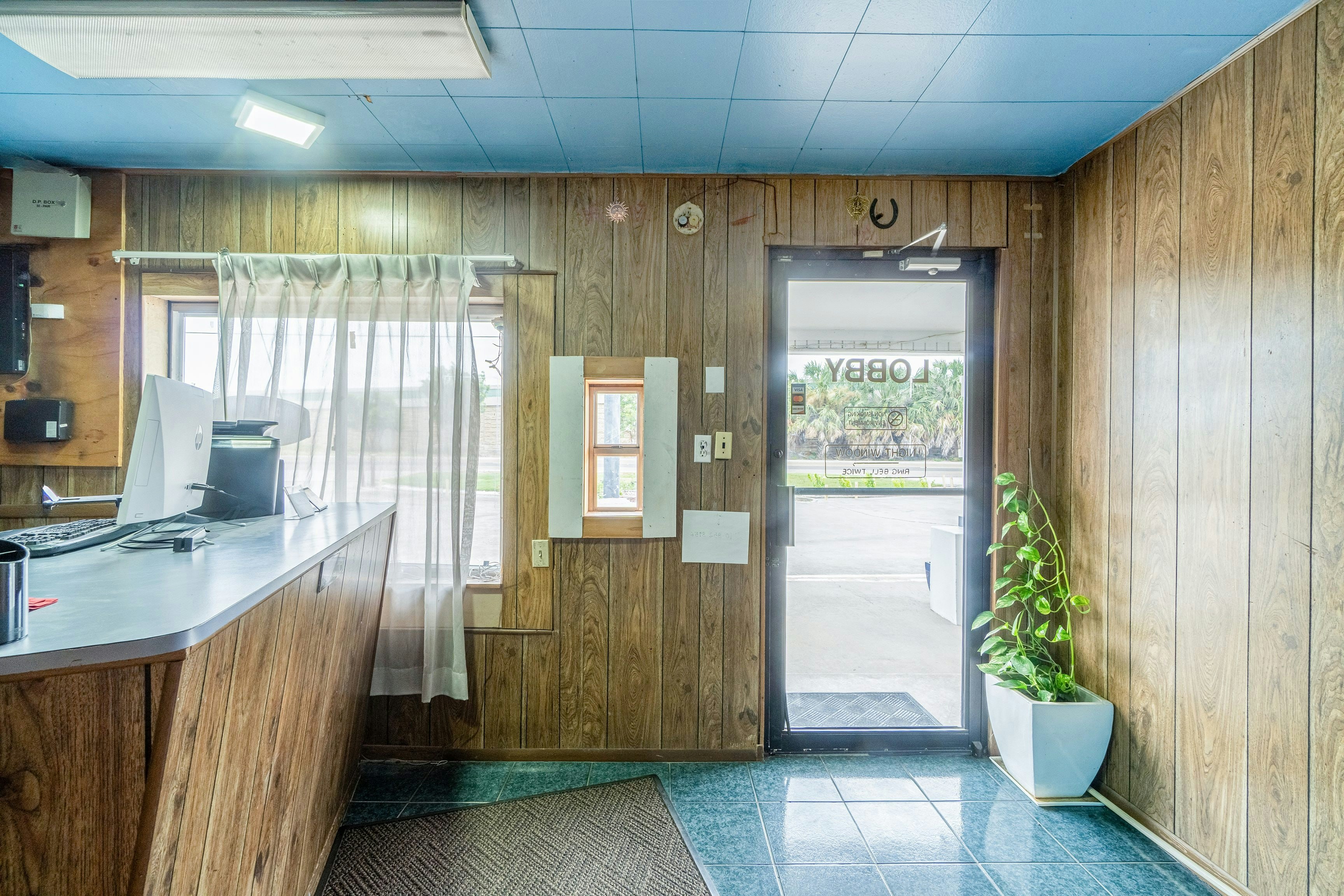 oyo budget inn falfurrias hwy 281