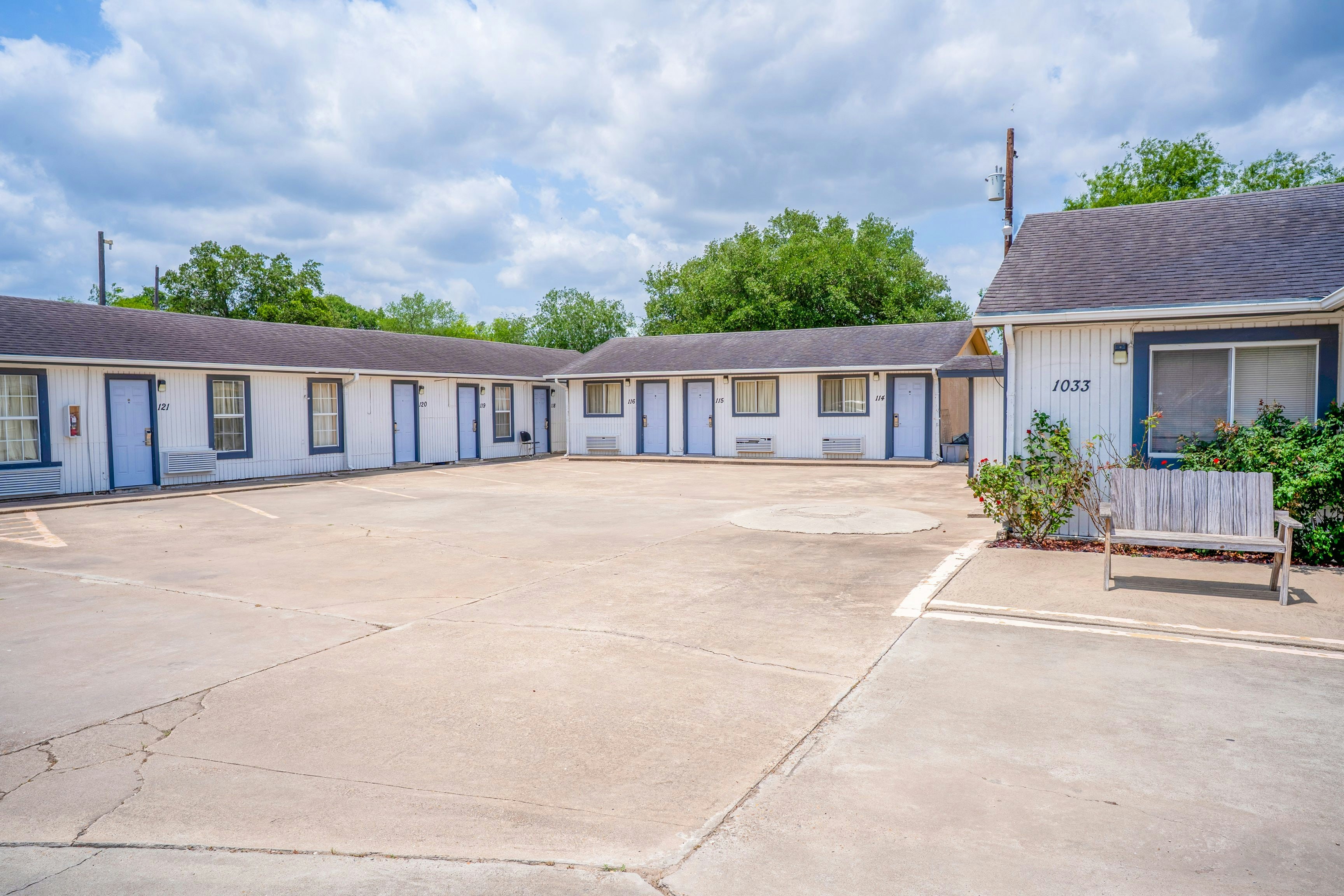 oyo budget inn falfurrias hwy 281