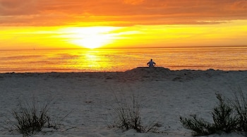 escape coastal resort on casey key