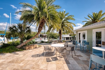 escape coastal resort on casey key