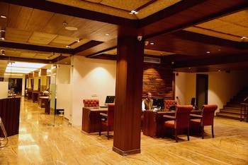 royale retreat hotel and spa near mall road