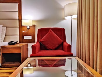 royale retreat hotel and spa near mall road