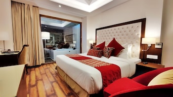 royale retreat hotel and spa near mall road