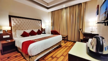 royale retreat hotel and spa near mall road