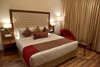 royale retreat hotel and spa near mall road