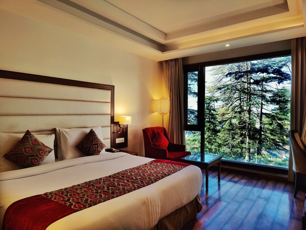 royale retreat hotel and spa near mall road