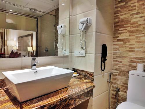 royale retreat hotel and spa near mall road