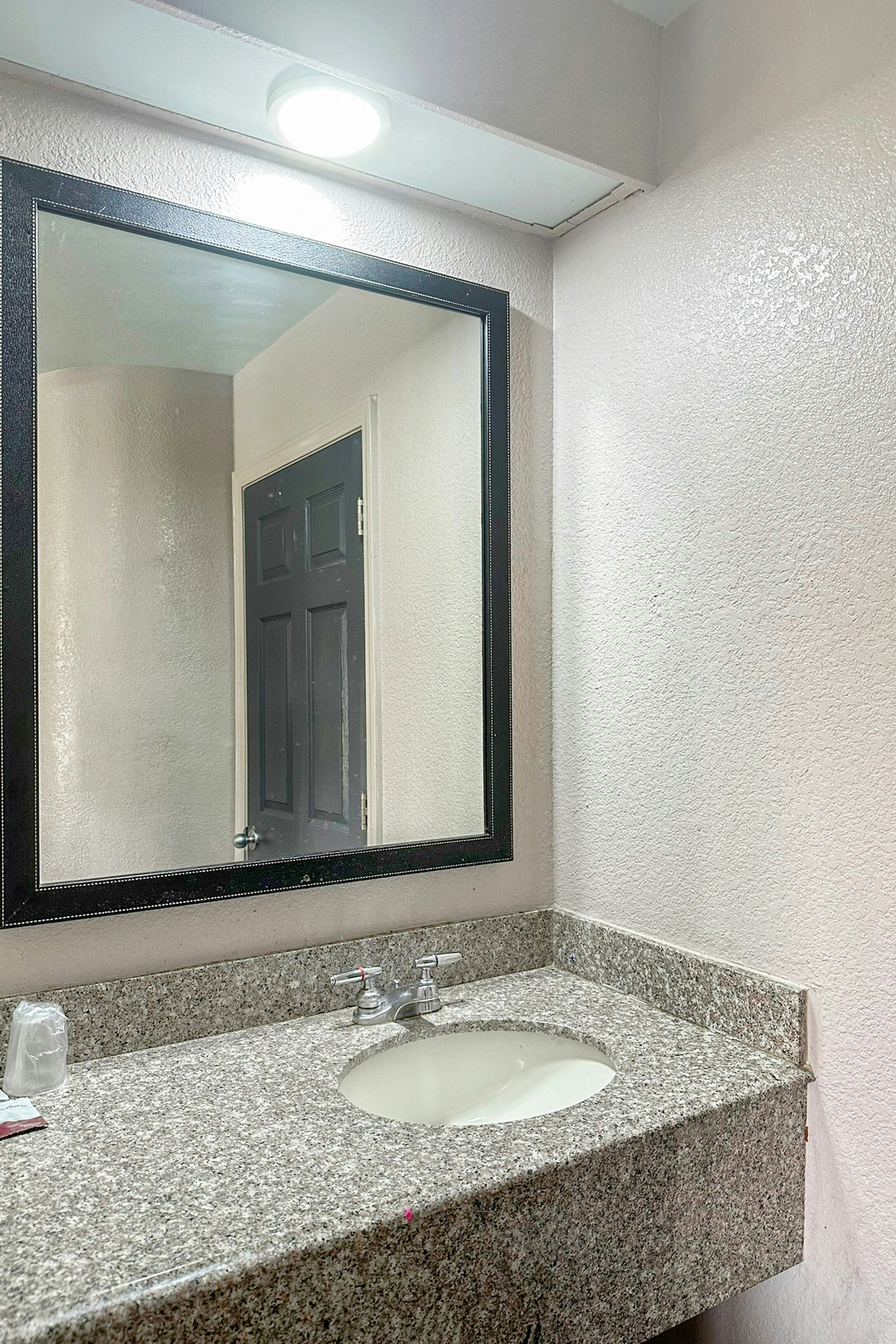 relax inn by oyo jackson ms hwy 80 i 20