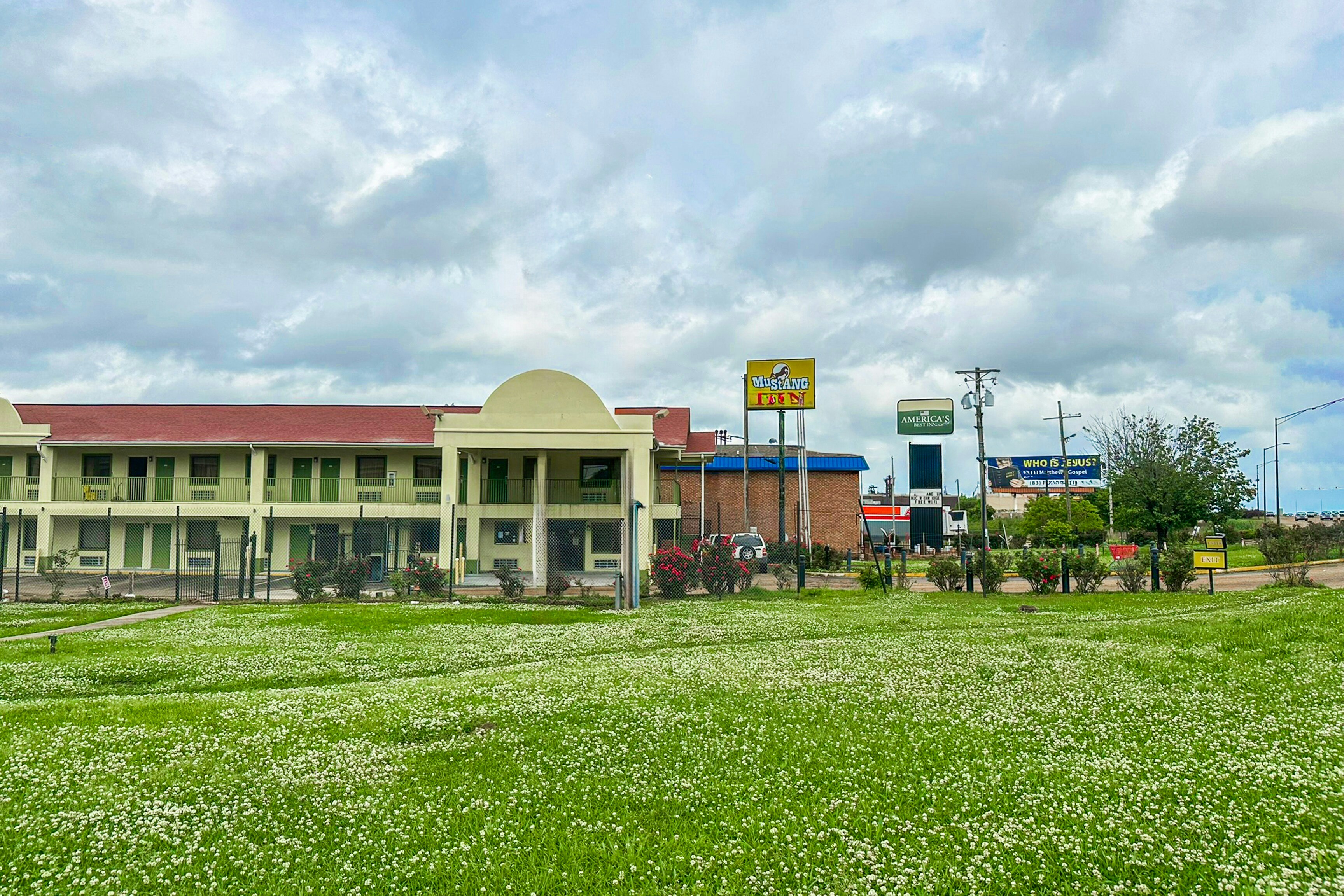relax inn by oyo jackson ms hwy 80 i 20