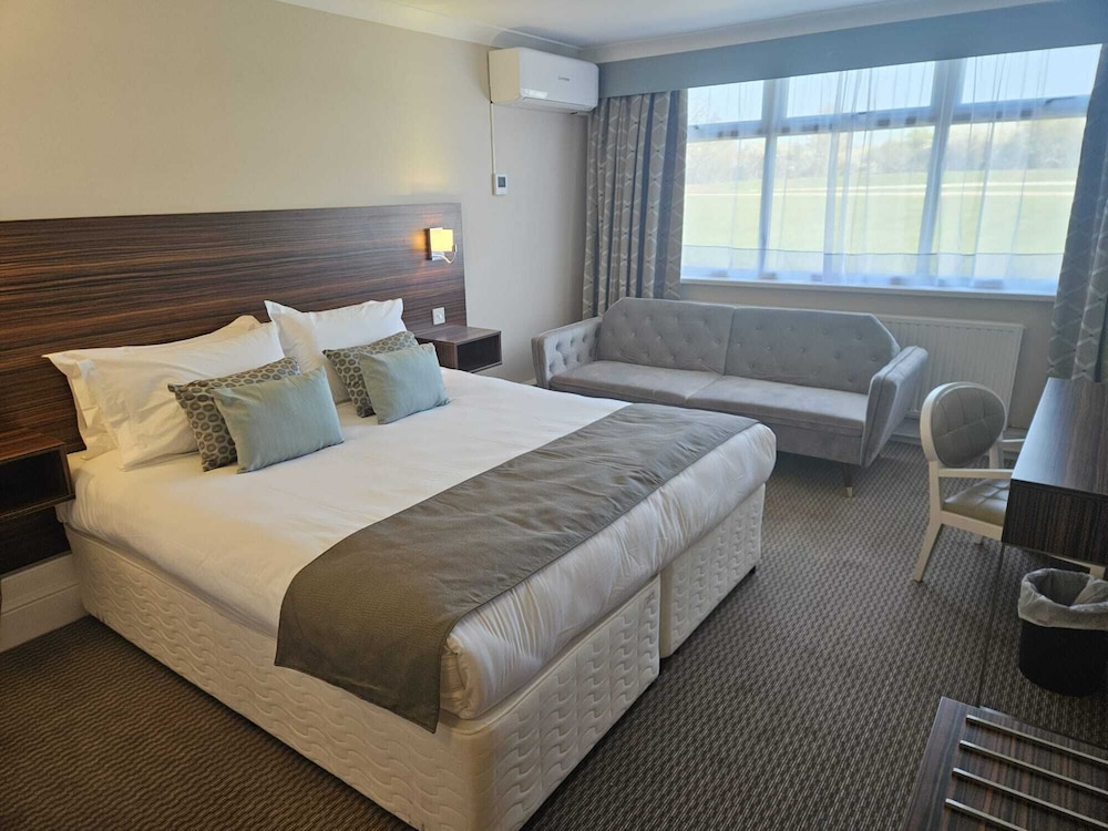 palms hotel and retreat by palette london romford