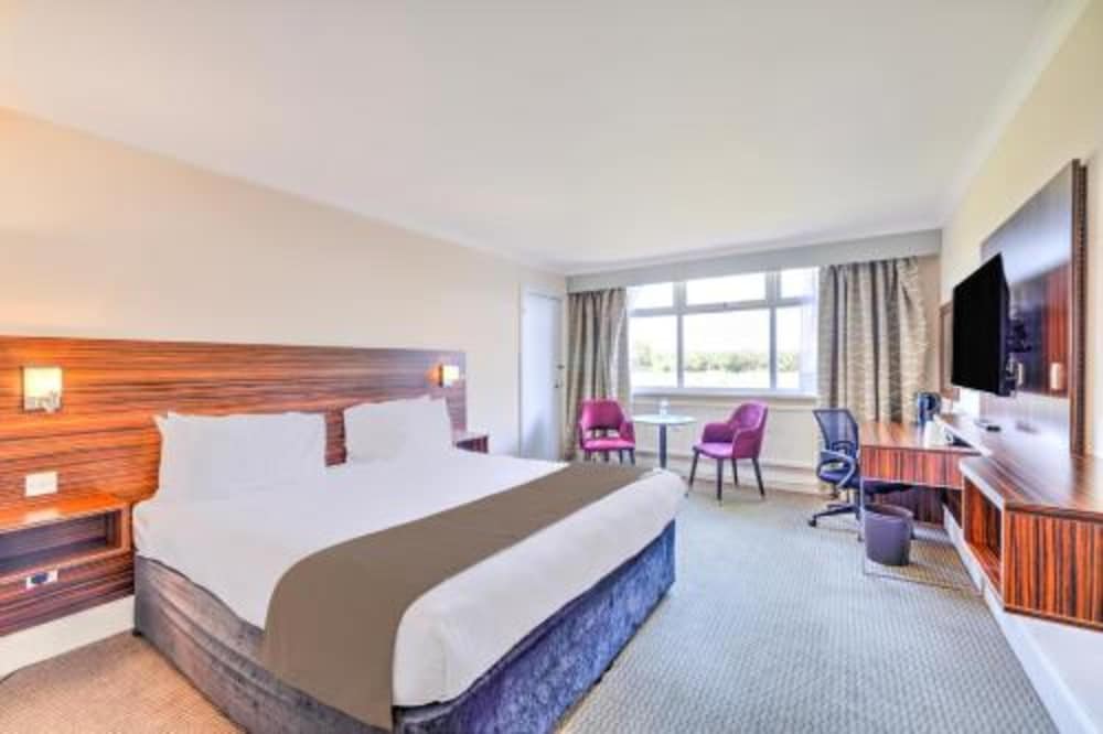 palms hotel and retreat by palette london romford