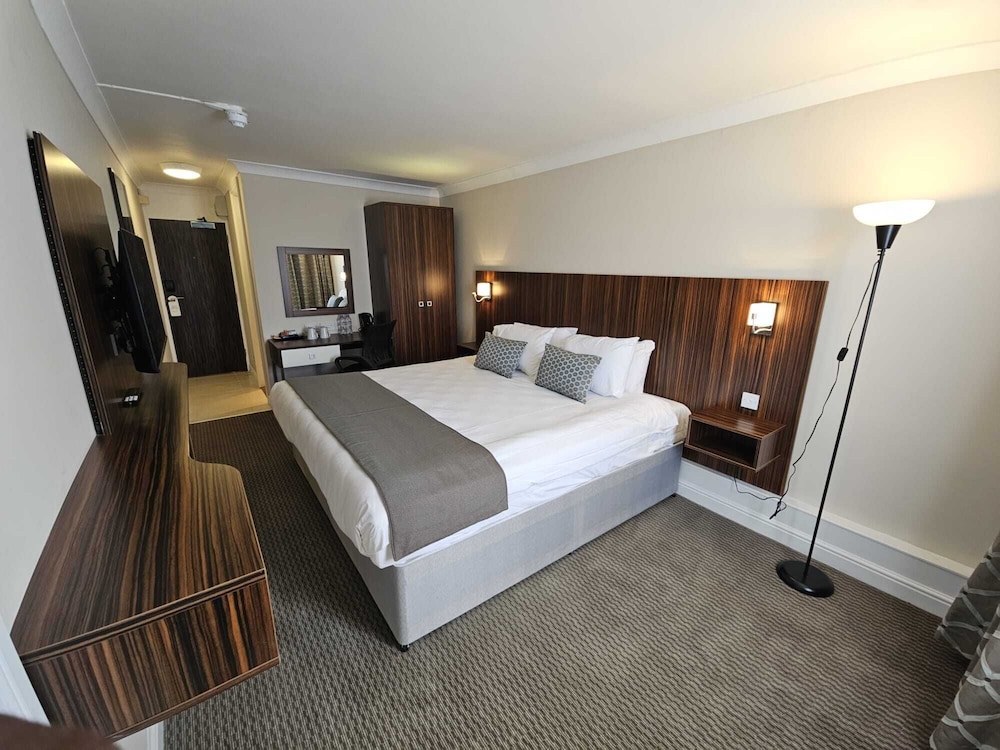 palms hotel and retreat by palette london romford