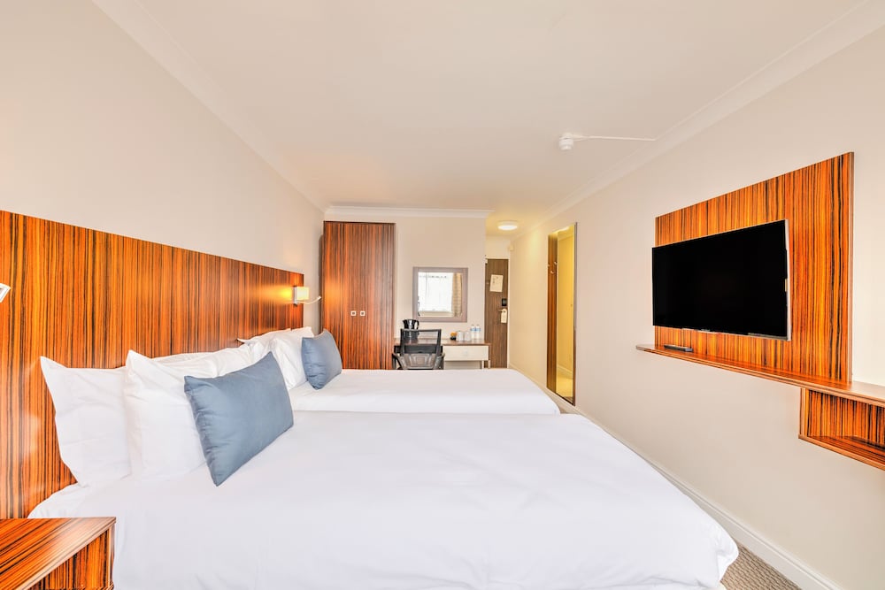 palms hotel and retreat by palette london romford