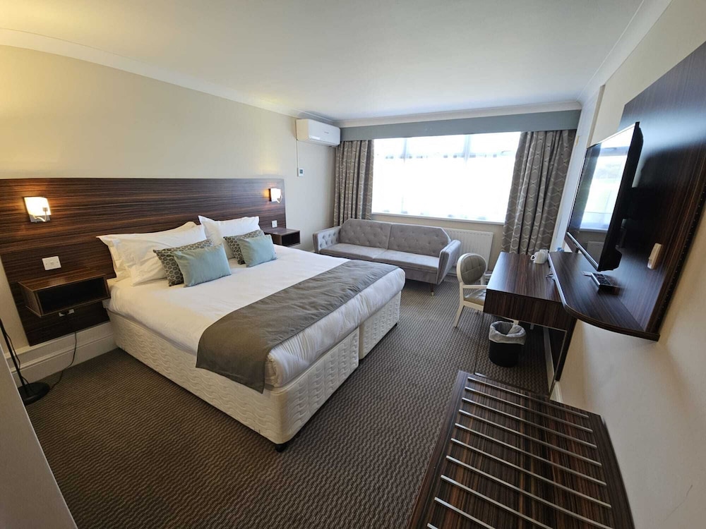 palms hotel and retreat by palette london romford