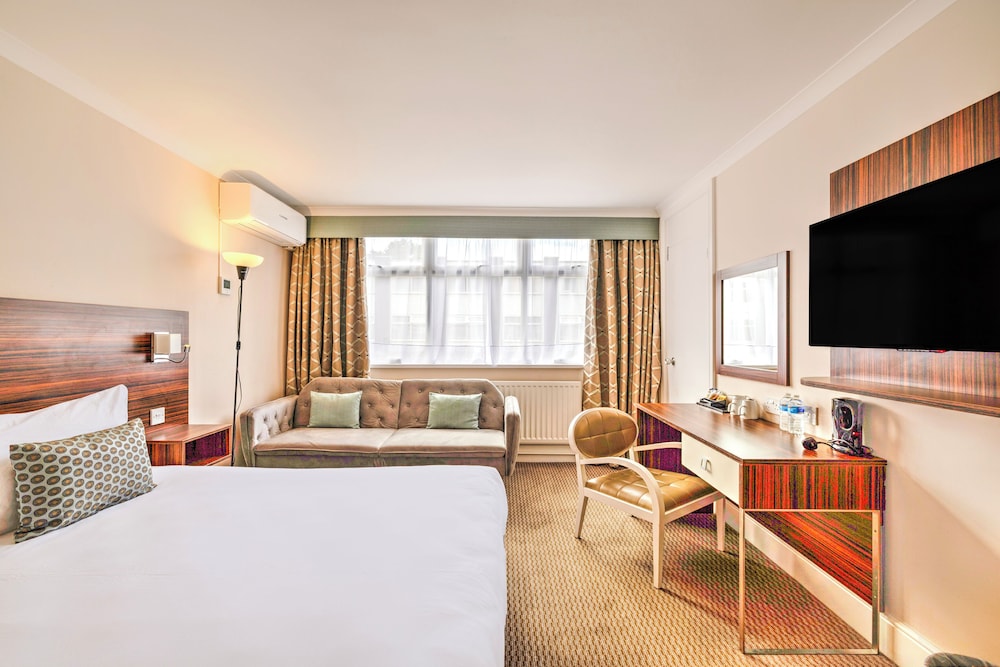 palms hotel and retreat by palette london romford