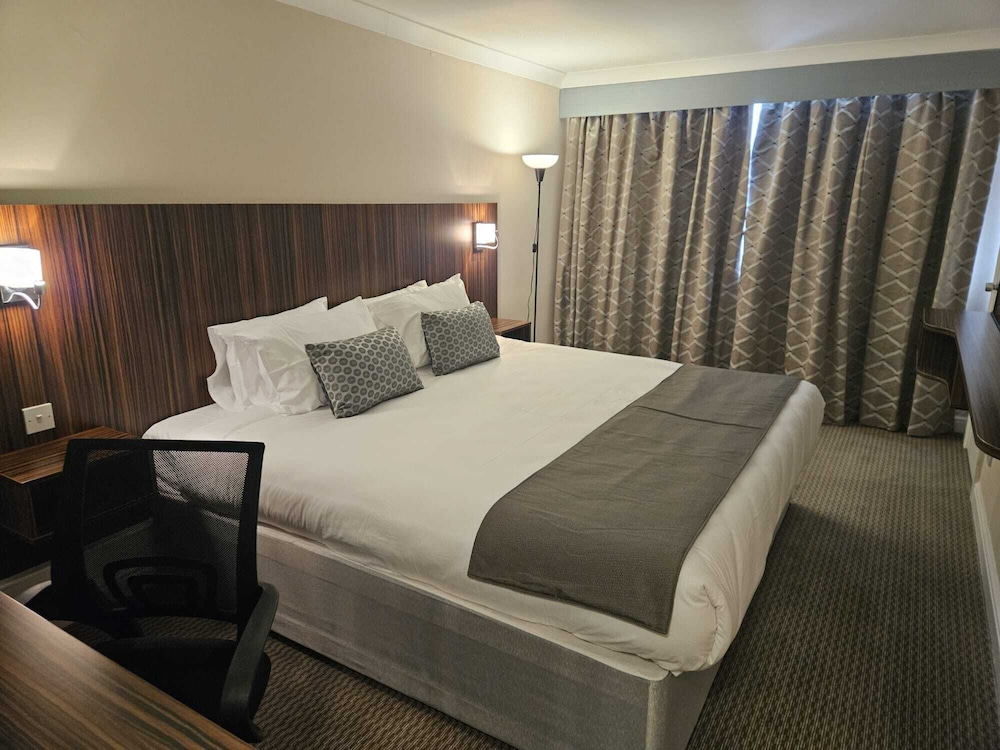 palms hotel and retreat by palette london romford