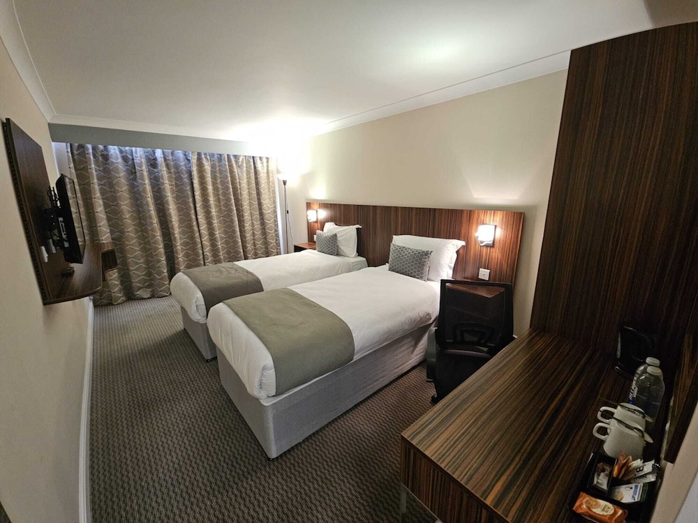 palms hotel and retreat by palette london romford