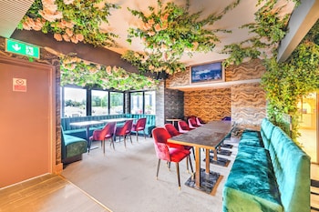 Palms Hotel & Retreat By Palette London Romford,,3 star