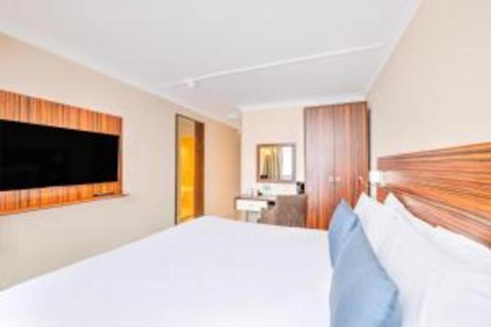 palms hotel and retreat by palette london romford