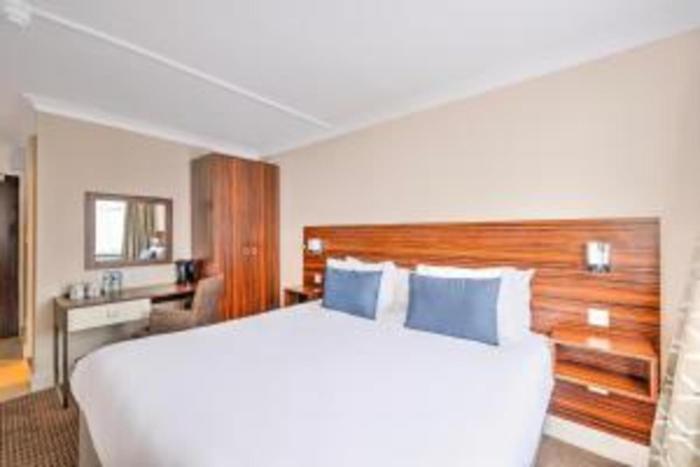 palms hotel and retreat by palette london romford