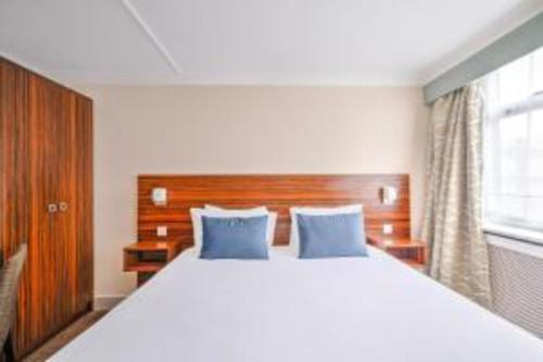 palms hotel and retreat by palette london romford