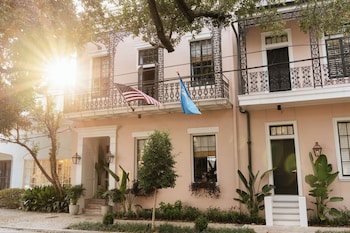 garden district hotel