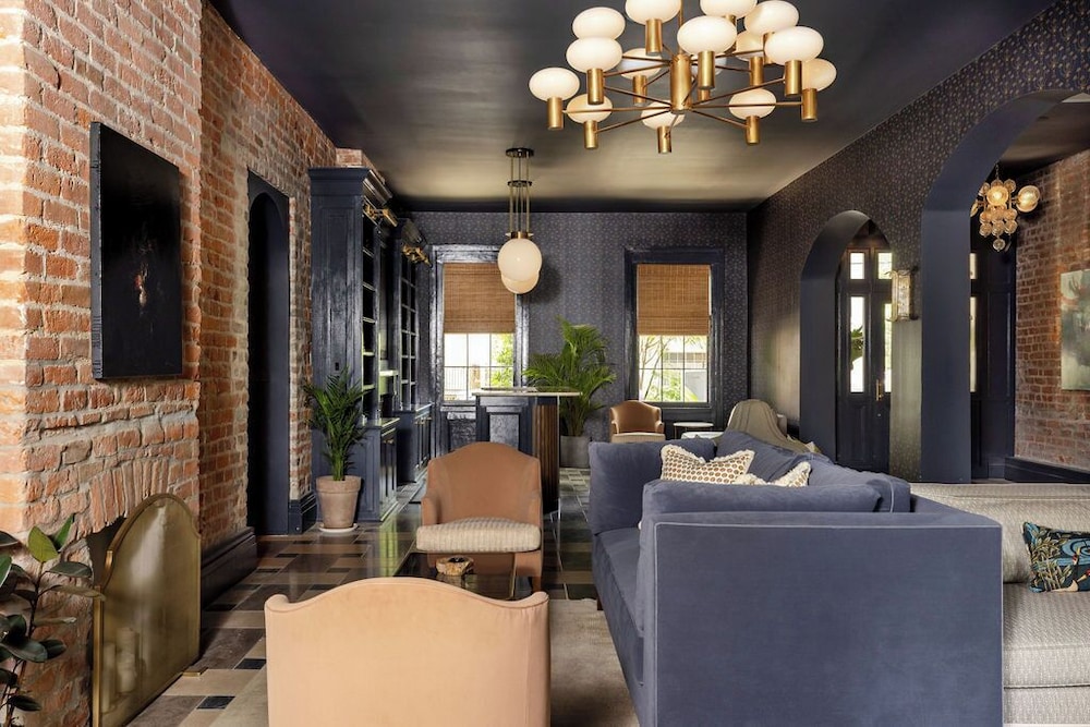 garden district hotel