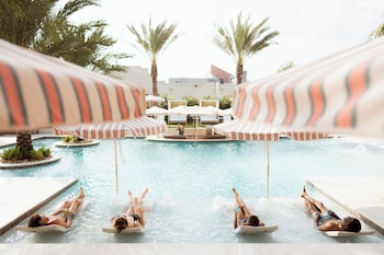 garden district hotel