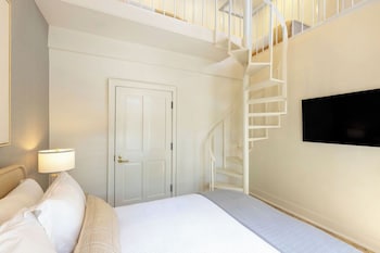 garden district hotel