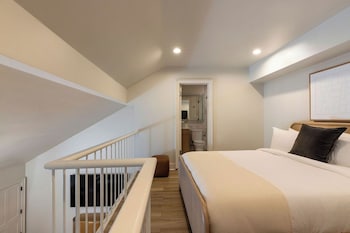 garden district hotel