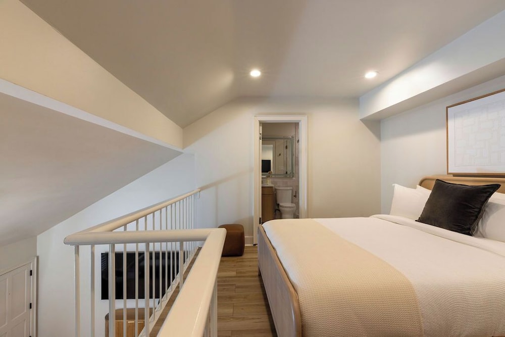 garden district hotel