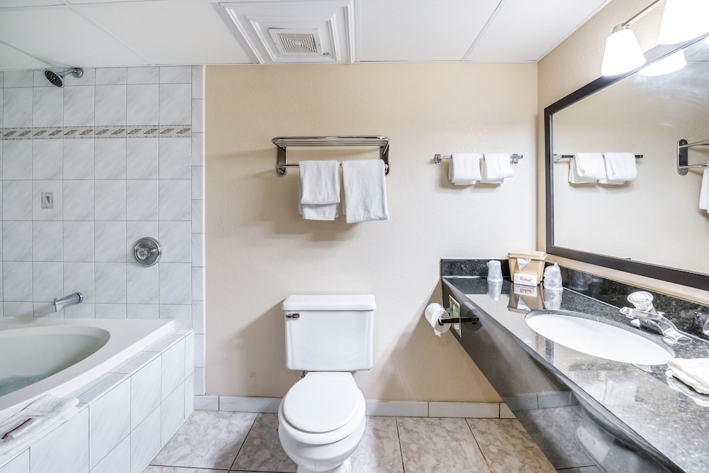 spark by hilton palatine arlington heights
