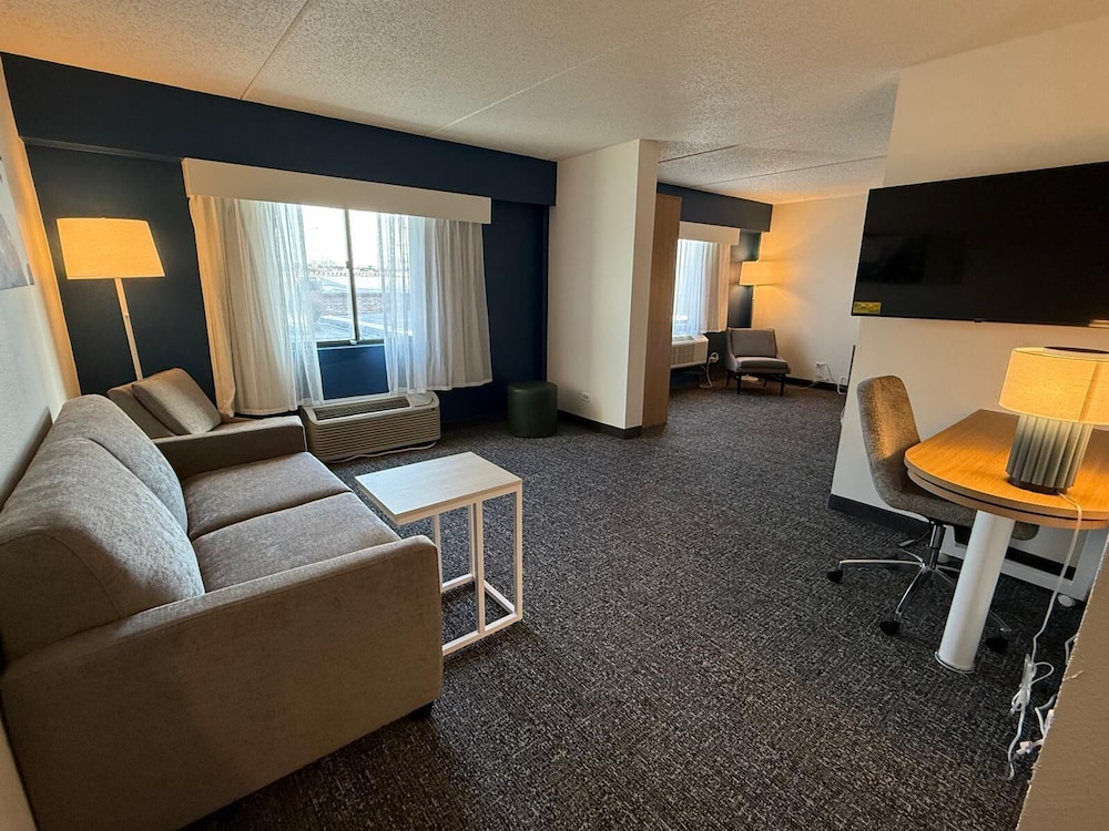 spark by hilton palatine arlington heights